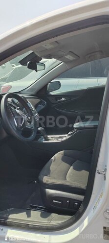 Chevrolet Malibu-8