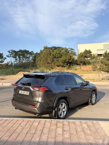 Toyota RAV4-5