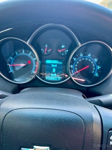 Chevrolet Cruze-11