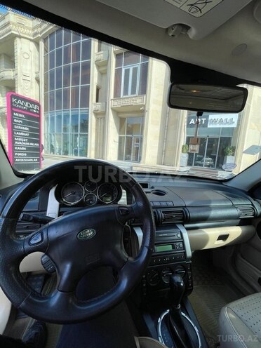 Land Rover Freelander-11