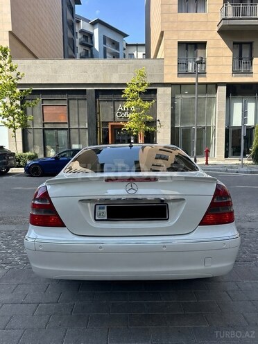 Mercedes E 240-7