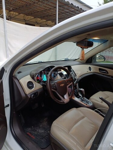 Chevrolet Cruze-8