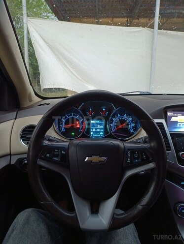 Chevrolet Cruze-6