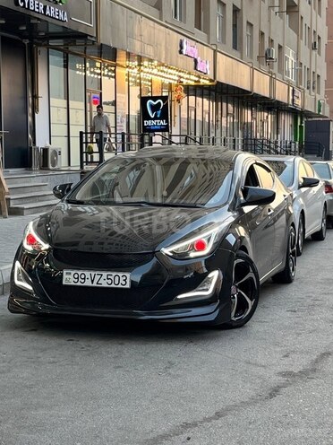 Hyundai Elantra-7