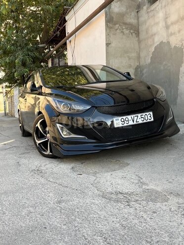 Hyundai Elantra-13