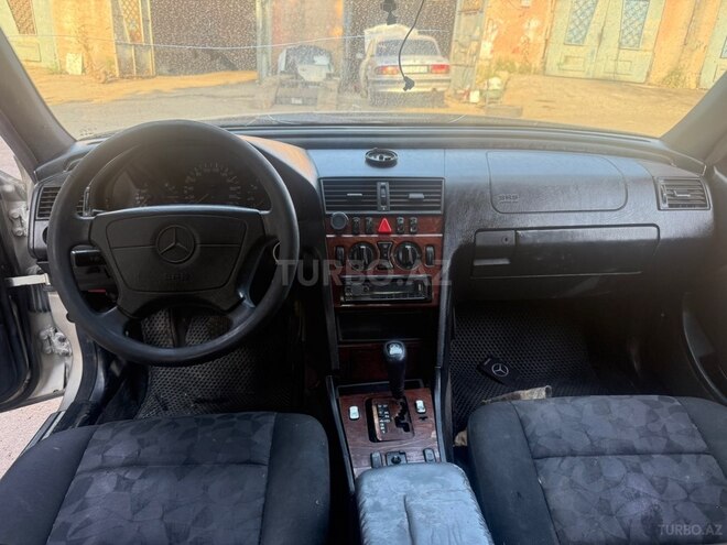Mercedes C 220-8