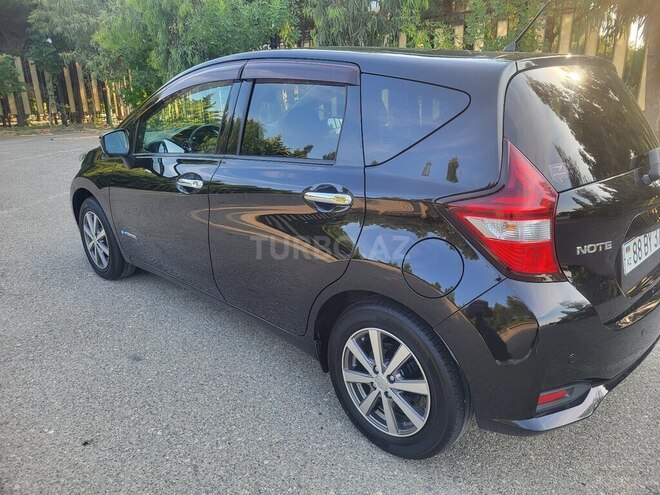 Nissan Note-7