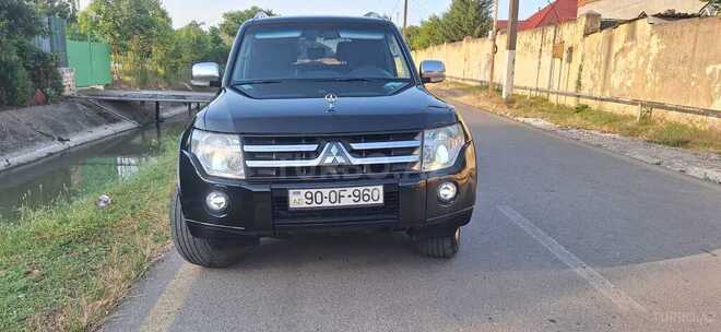 Mitsubishi Pajero-1