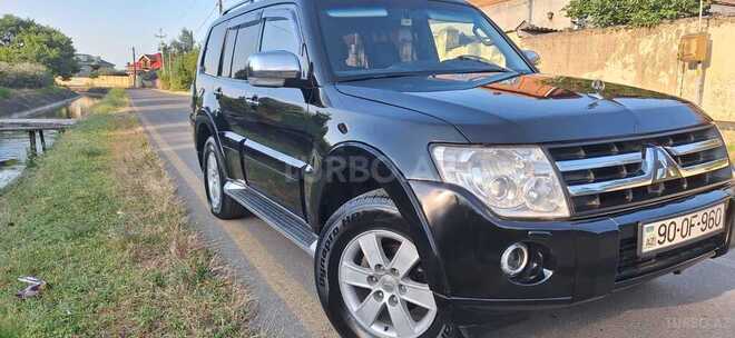 Mitsubishi Pajero-3
