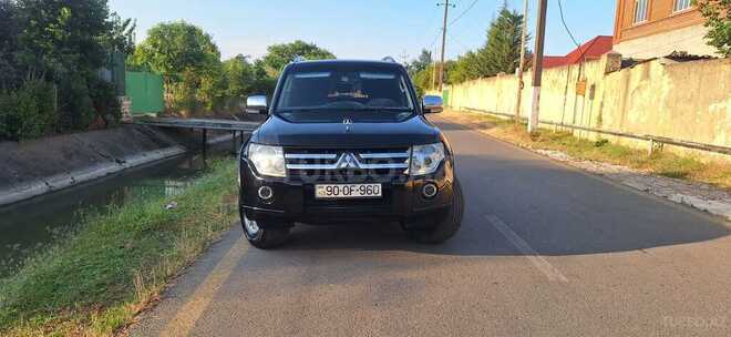 Mitsubishi Pajero-14