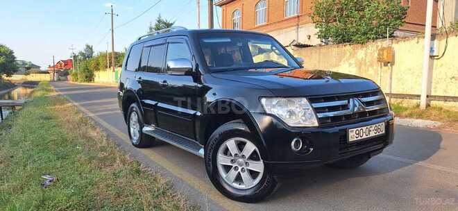 Mitsubishi Pajero-9