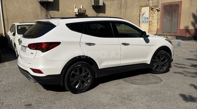 Hyundai Santa Fe-4