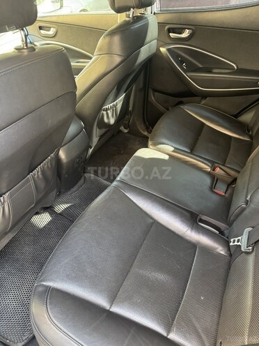 Hyundai Santa Fe-6