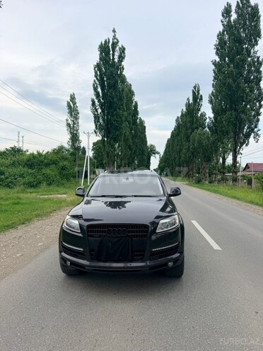 Audi Q7-2