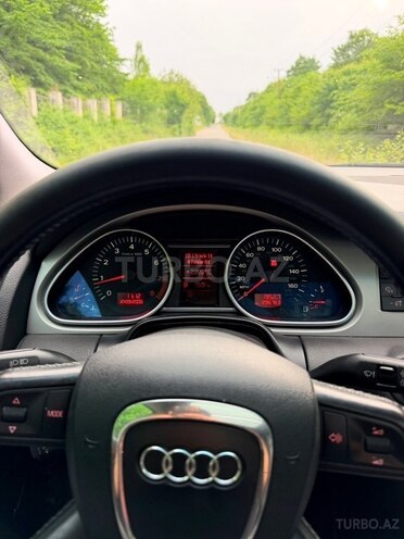 Audi Q7-5