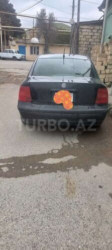 Volkswagen Passat-2