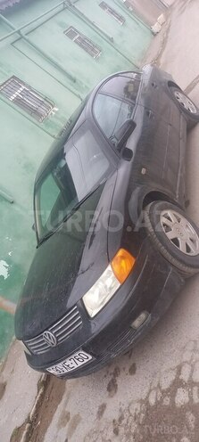 Volkswagen Passat-4
