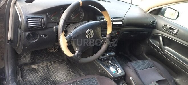 Volkswagen Passat-5