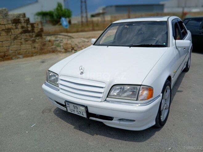Mercedes C 220-1