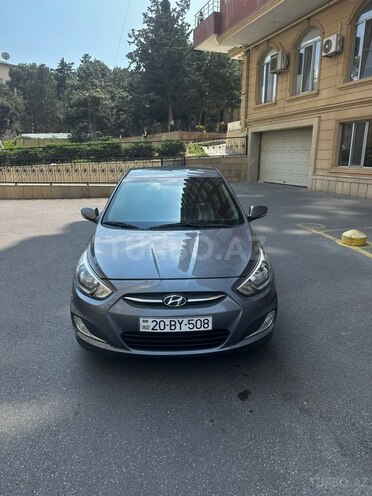 Hyundai Accent-7