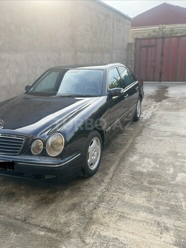 Mercedes E 320-2