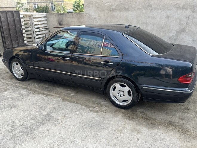 Mercedes E 320-7