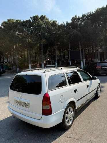 Opel Astra-11