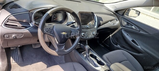 Chevrolet Malibu-9