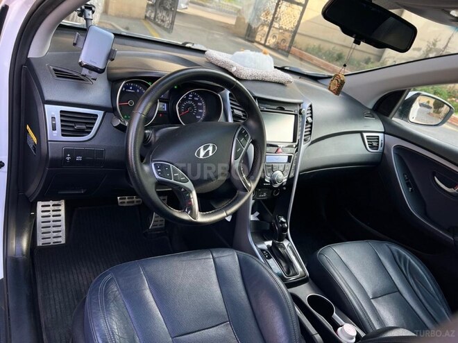 Hyundai Elantra-6