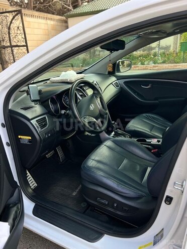 Hyundai Elantra-5