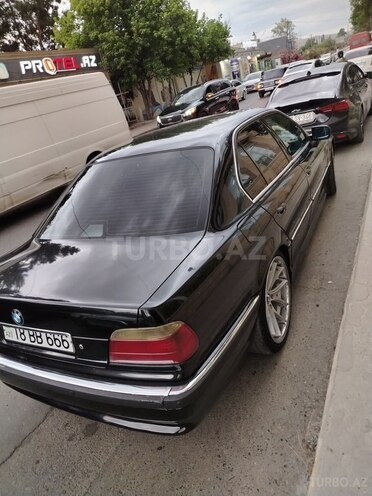 BMW 728-2
