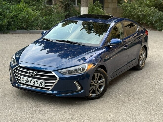 Hyundai Elantra-11