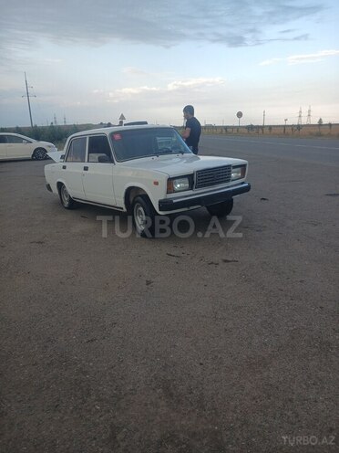 LADA (VAZ) 2107-1