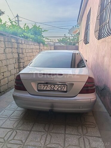 Mercedes E 200-2