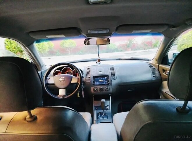 Nissan Altima-2