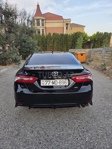 Toyota Camry-8