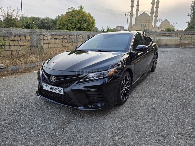 Toyota Camry-1