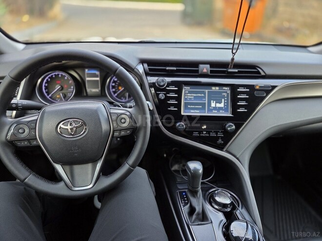 Toyota Camry-5