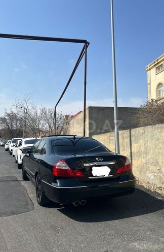 Infiniti Q45-4