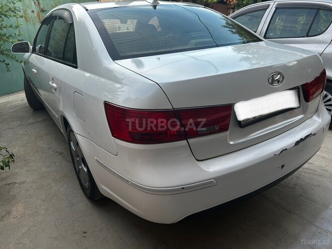 Hyundai Sonata-5