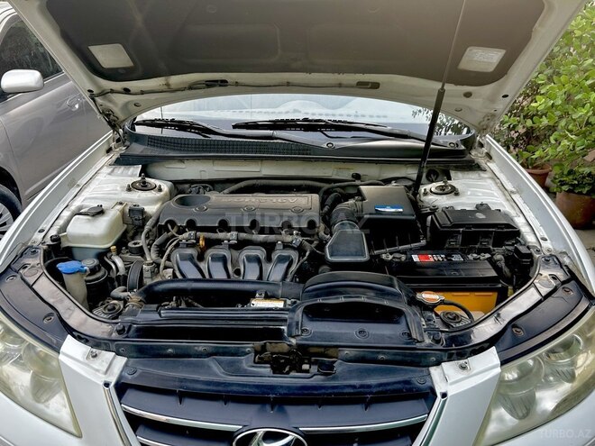 Hyundai Sonata-4