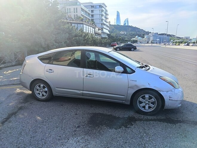 Toyota Prius-2
