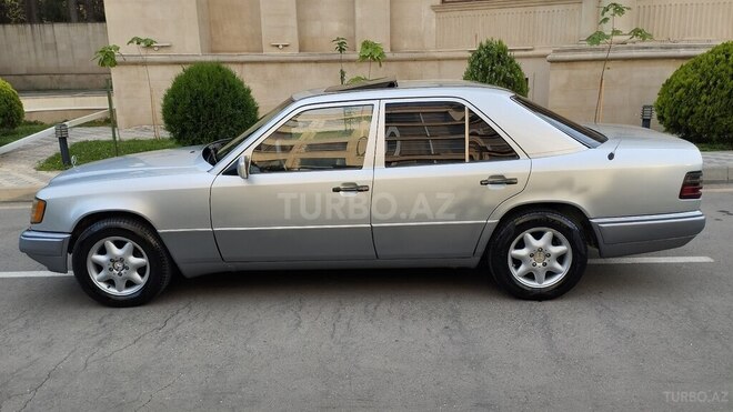 Mercedes 300 D-4