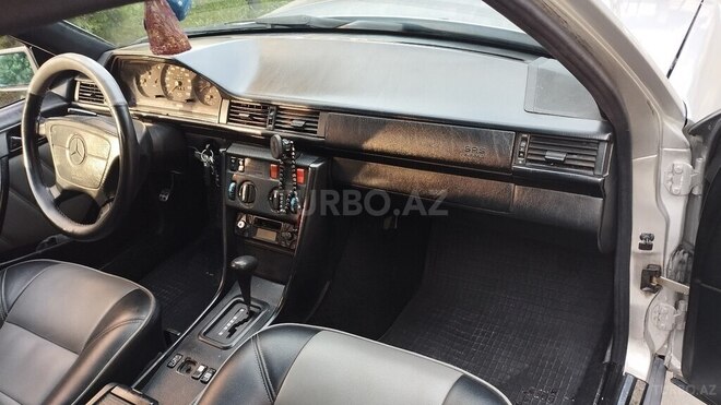 Mercedes 300 D-7