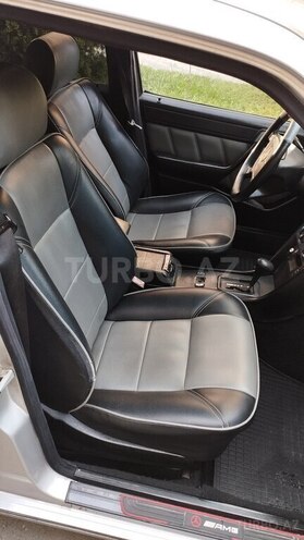 Mercedes 300 D-8