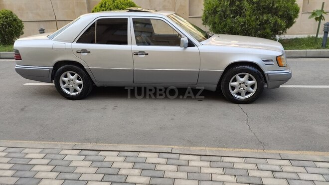 Mercedes 300 D-5