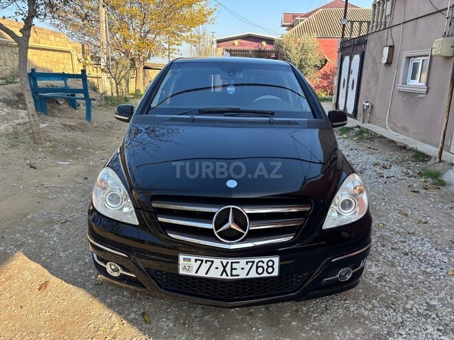 Mercedes B 180-1