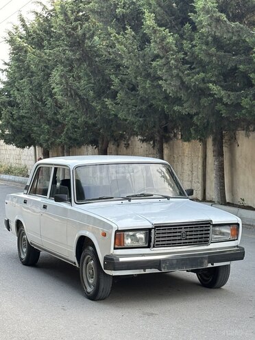 LADA (VAZ) 2107-1