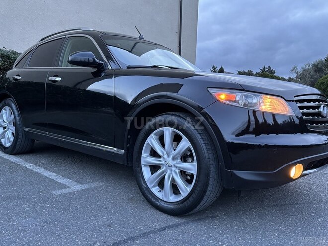 Infiniti FX35-3