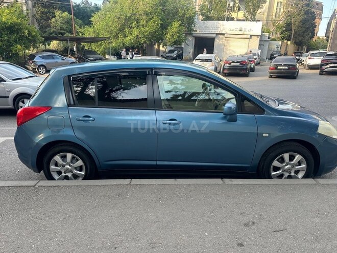 Nissan Tiida-11
